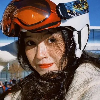 血红溅白纱